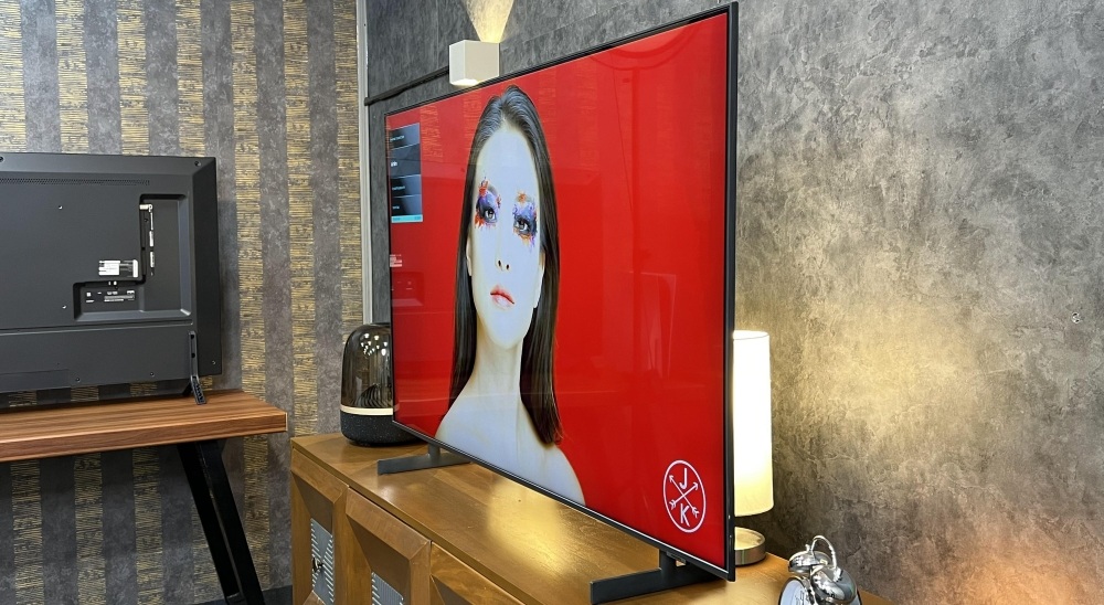 تلویزیون سامسونگ 85cu8000 تولید 2023