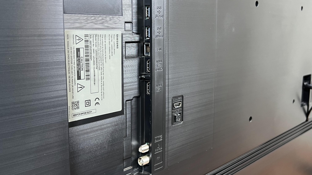 تلویزیون سامسونگ 85cu8000 تولید 2023